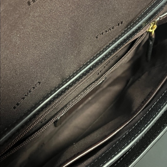 Coach Black Crossbody Bag with adjustable and removable strap. - Picture 5 of 6